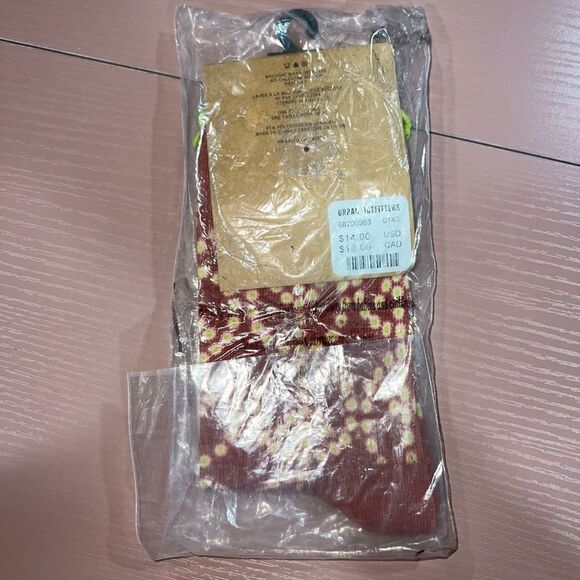 Urban Outfitters Peace Socks - Picture 1 of 2